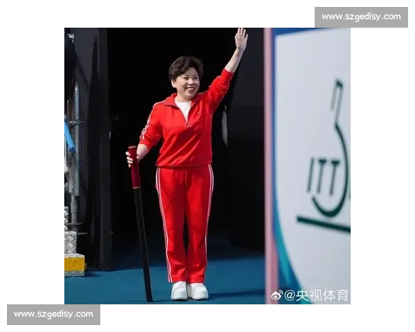 邓亚萍走进印刷学院附小：体育教会孩子 “输得起” 的人生哲学