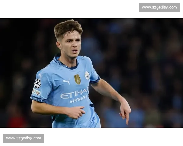 费内巴切锁定沃克！曼城放行 + 高薪诱惑，英格兰老将迎职业生涯十字路口