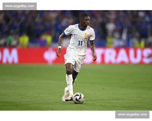 登贝莱晒梅西全套装备：史上最佳❤️